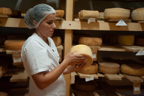 Drula Cheese Local Producer (c) Andrei Alexandru Popa